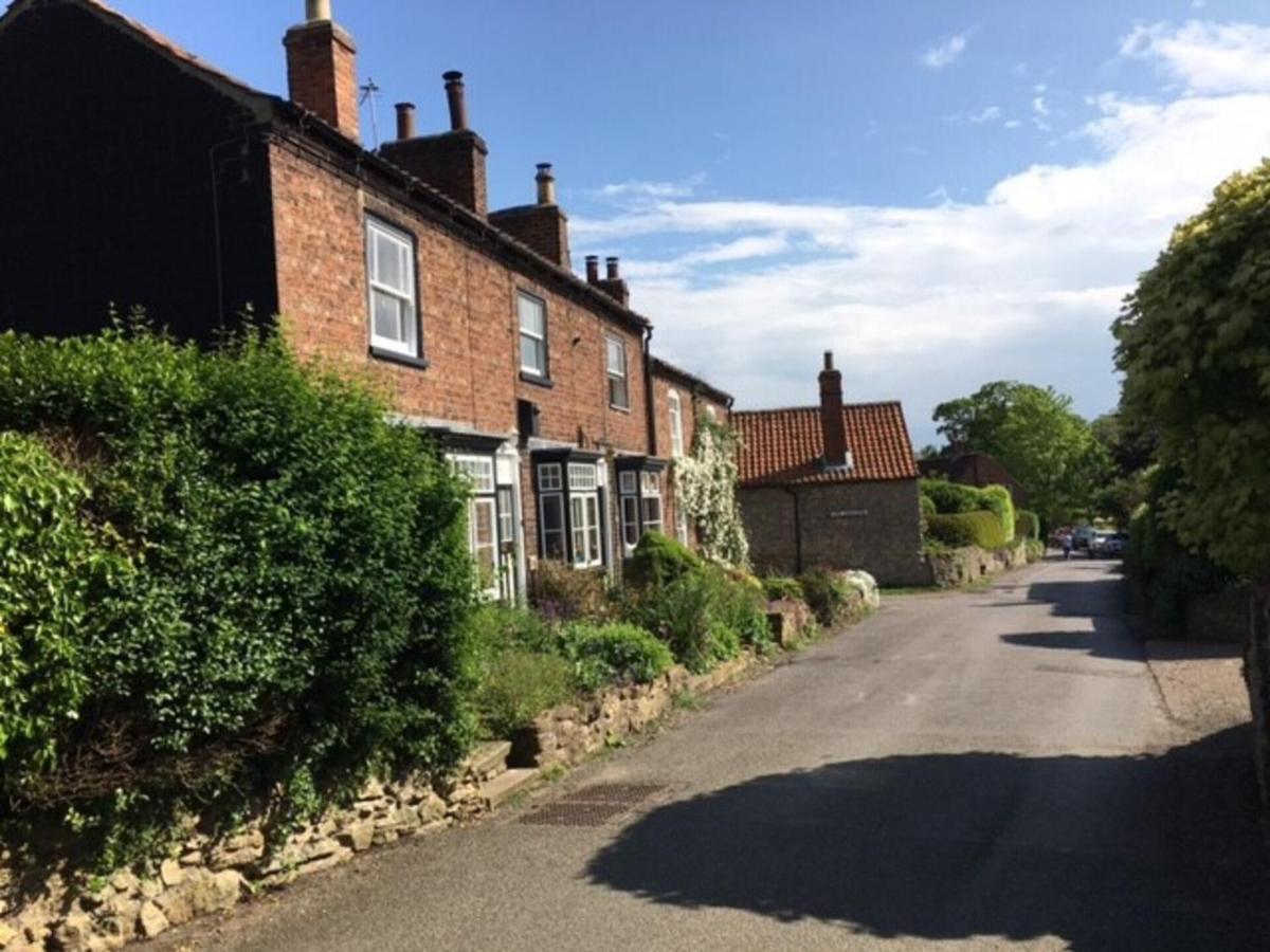 Cosy Lincs Wolds cottage in picturesque Tealby Esterno foto